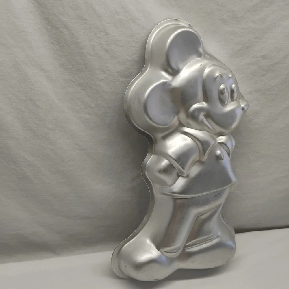 Vintage‎ Wilton Mickey Mouse Cake Pan Mold 1978 3-D Full Body Disney 515-1805